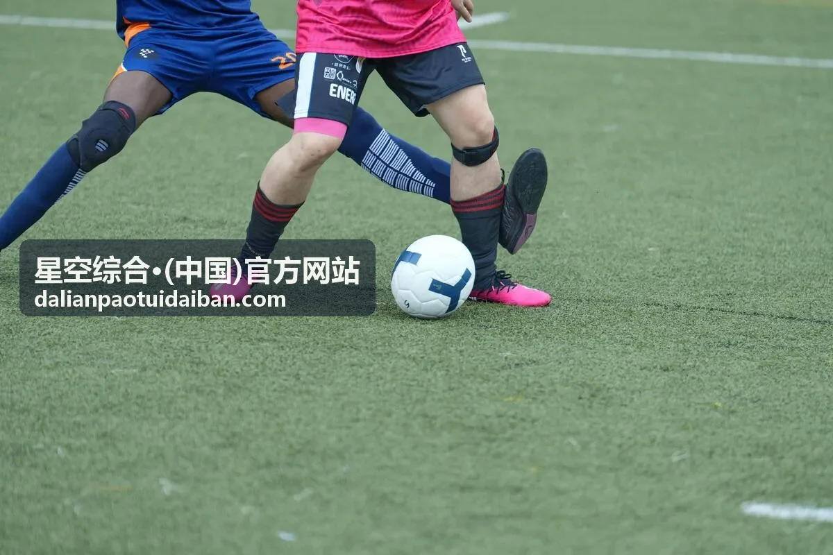 星空综合代取代送服务在社区门口交接包裹